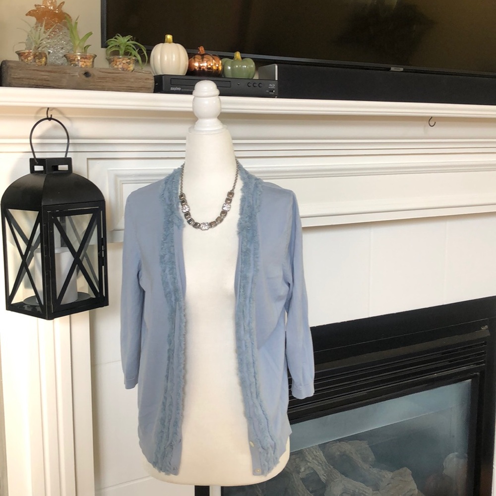 🌺Talbots Petite cardigan w/ embellishments 🌺 - Picture 2 of 7